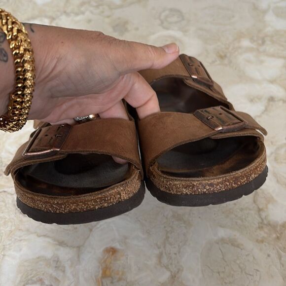 Birkenstock Oiled Leather Arizona Unisex Sandals - Picture 9 of 14